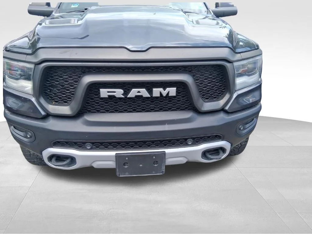 Used 2019 Gray Nissan S image 34