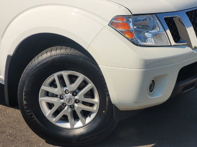 Used 2020 White Nissan SV image 9