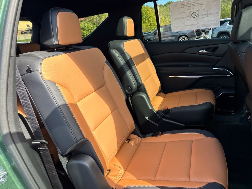 2027 Chevrolet Traverse Z71 - Photo 43