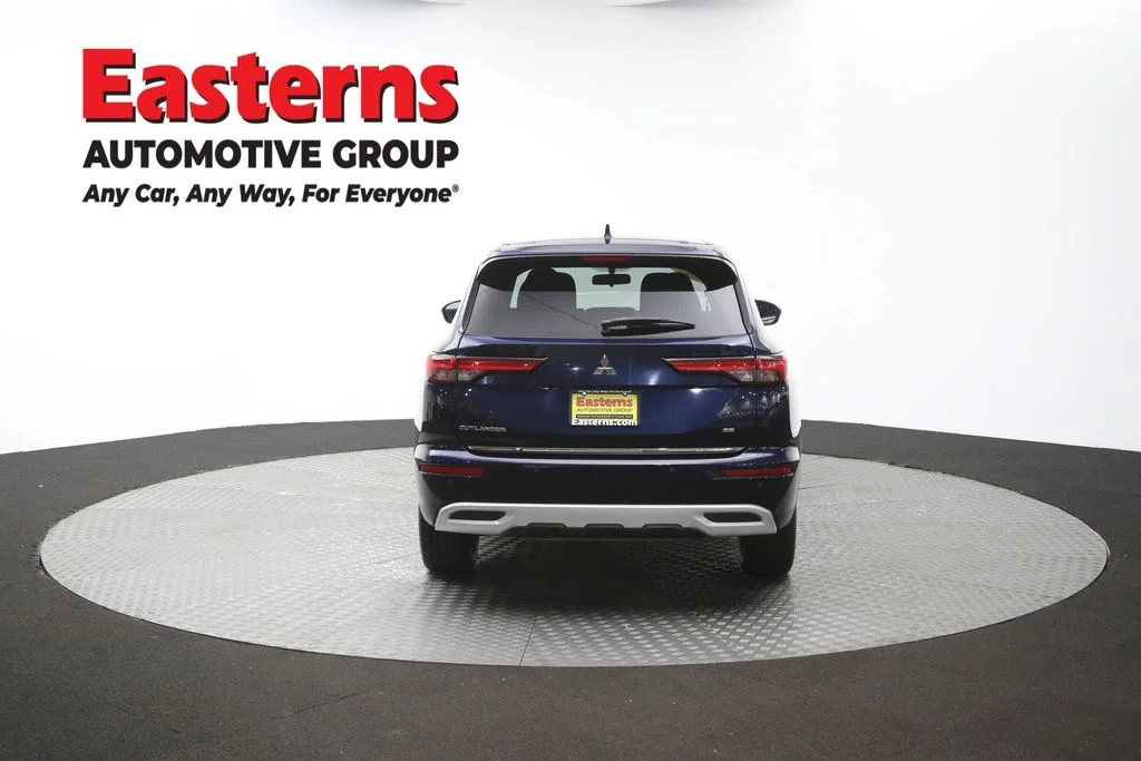 Used 2023 Blue Mitsubishi SE image 37