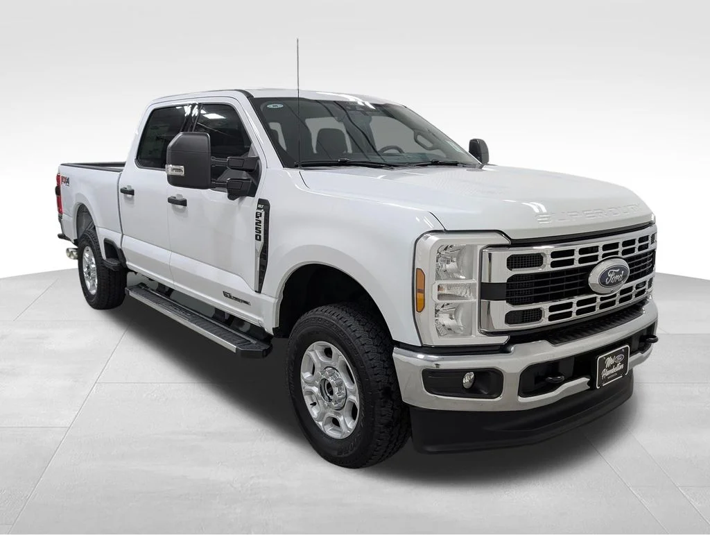 New 2026 Oxford White Ford F-250® XLT image 19