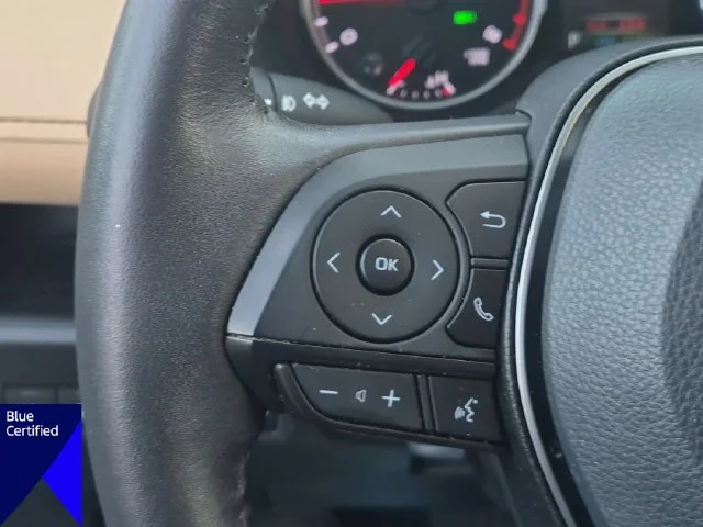 Used 2022 Black Toyota XLE Premium image 18