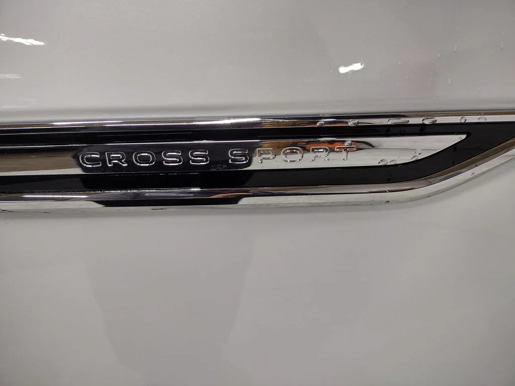 New 2026 White Volkswagen 2.0T SEL Premium R-Line image 6