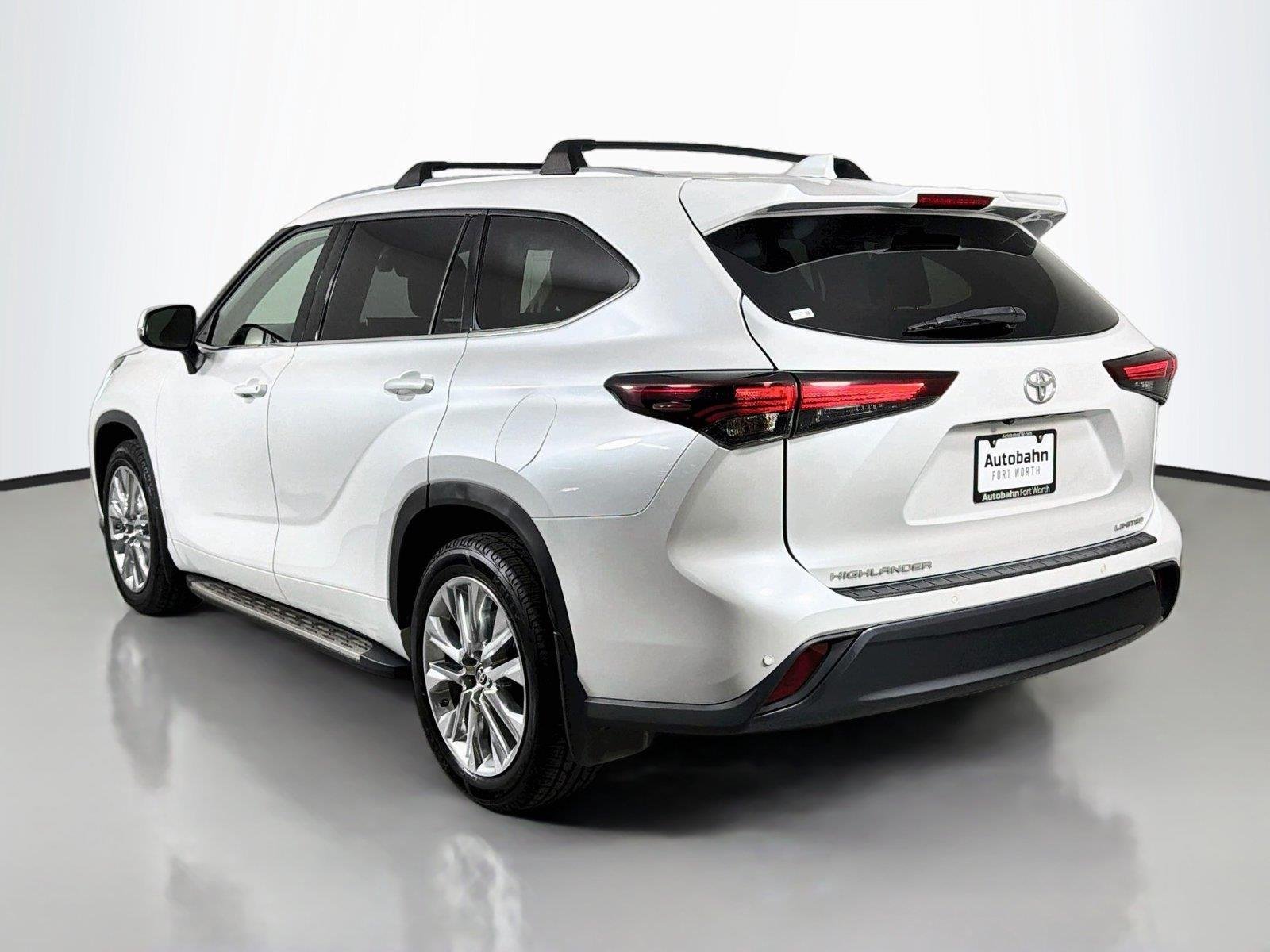 Used 2024 Wind Chill Pearl Toyota Limited image 7