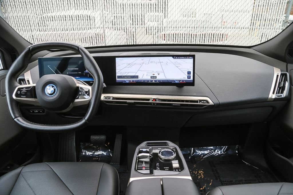 2025 BMW iX 50 - Photo 9
