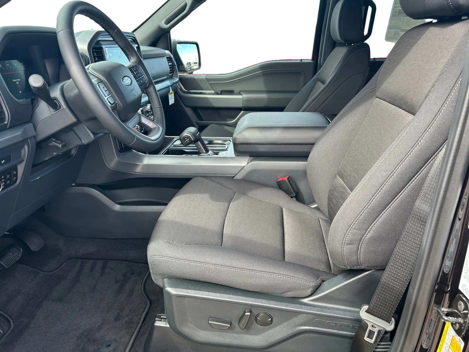 New 2026 Agate Black Metallic Ford XLT image 14