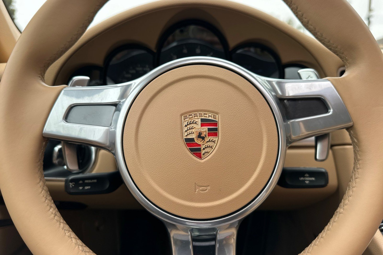 Used 2014 Guards Red Porsche Carrera image 23