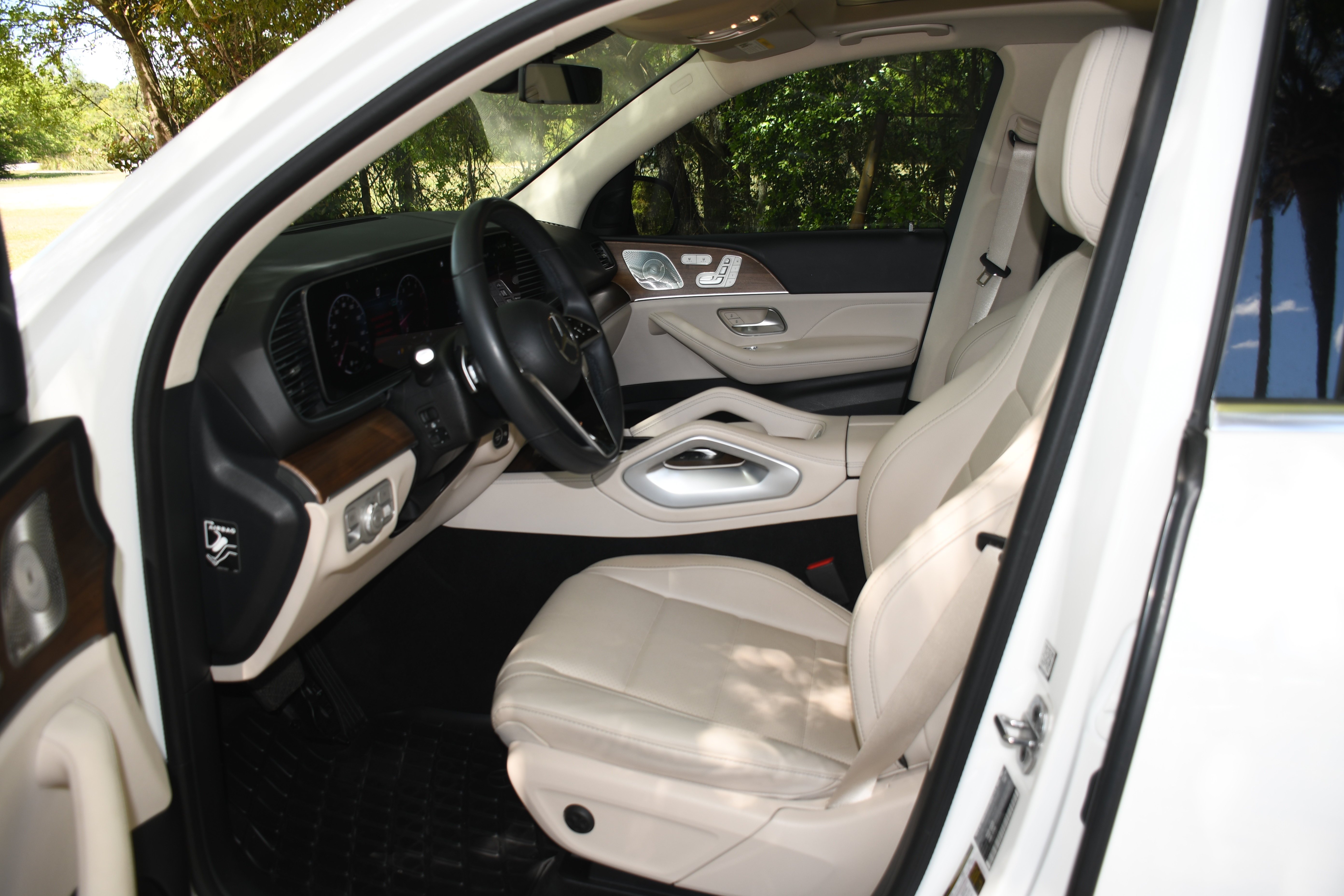Used 2024 White Mercedes-Benz GLE 450 image 7