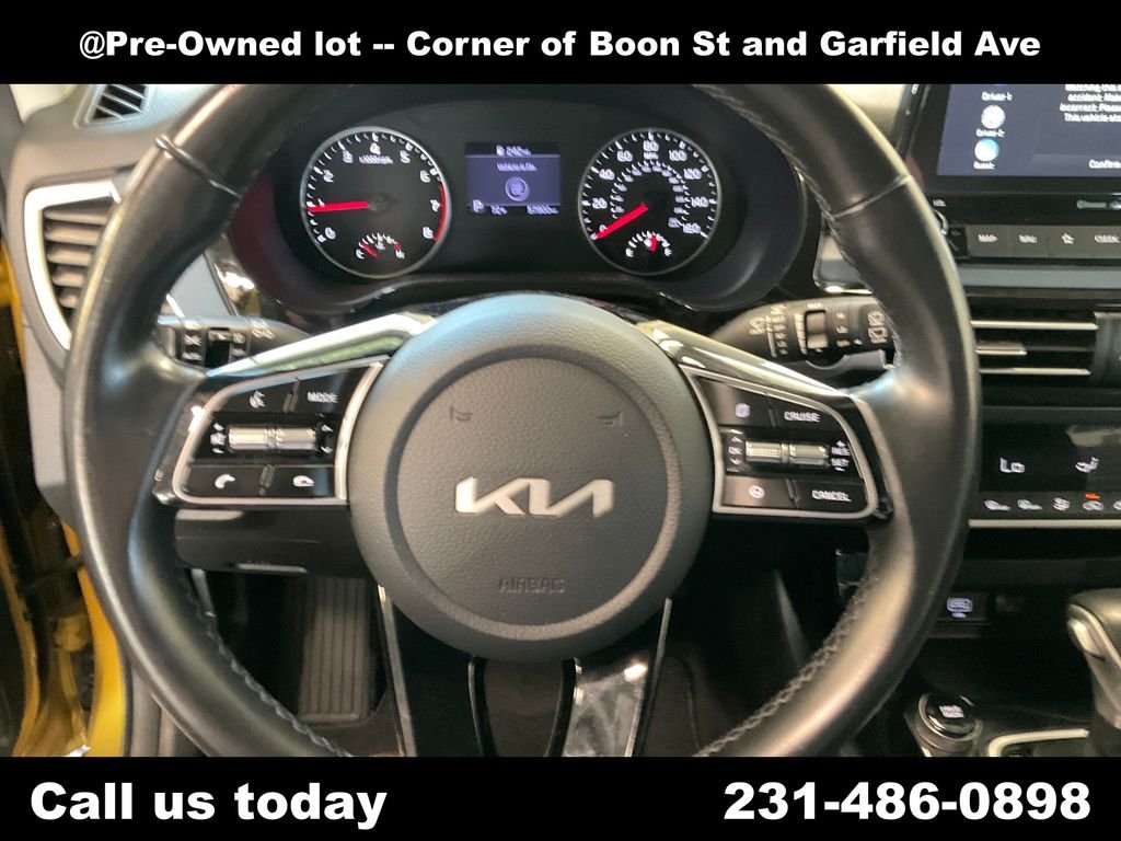 Used 2022 Yellow Kia Nightfall image 20