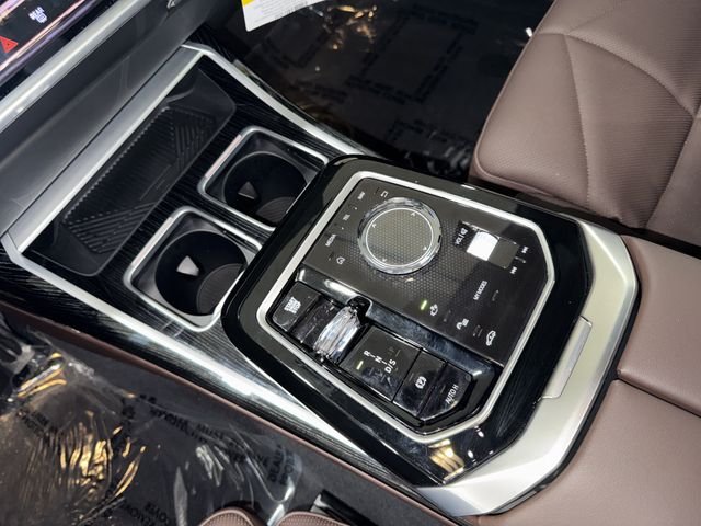 Used 2025 Carbon Black Metallic BMW 740i image 29