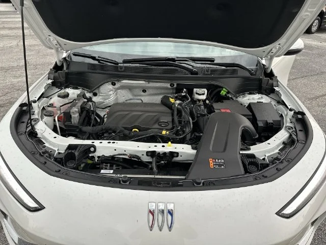 Used 2026 White Buick Avenir image 27