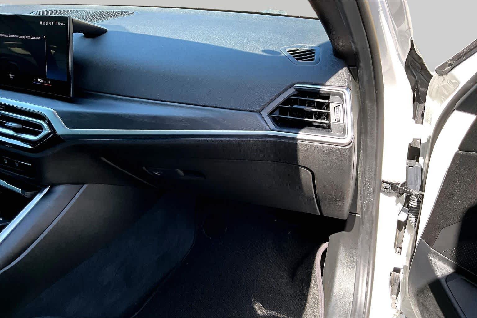 Used 2024 WHITE BMW 330i image 19
