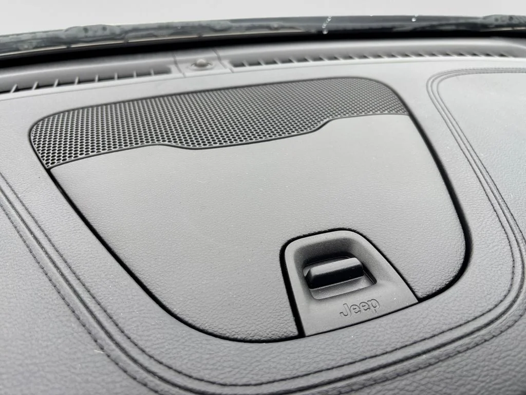 Used 2019 Gray Jeep Limited image 50