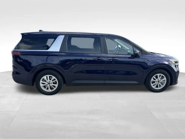 Used 2023 Blue Kia LX Seat Package image 19