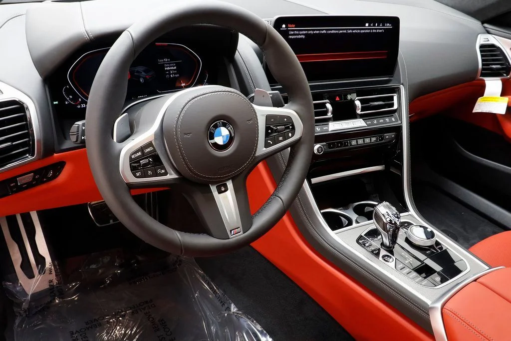2025 BMW 8 Series 840i - Photo 7
