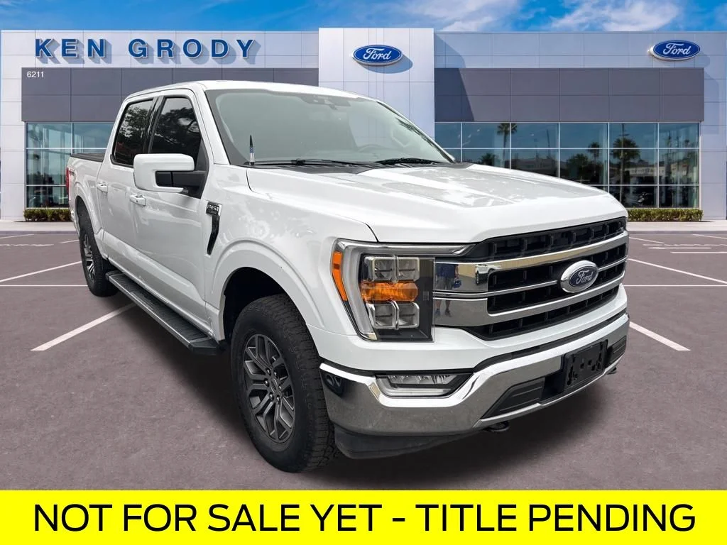 Used 2022 White Ford Lariat image 1