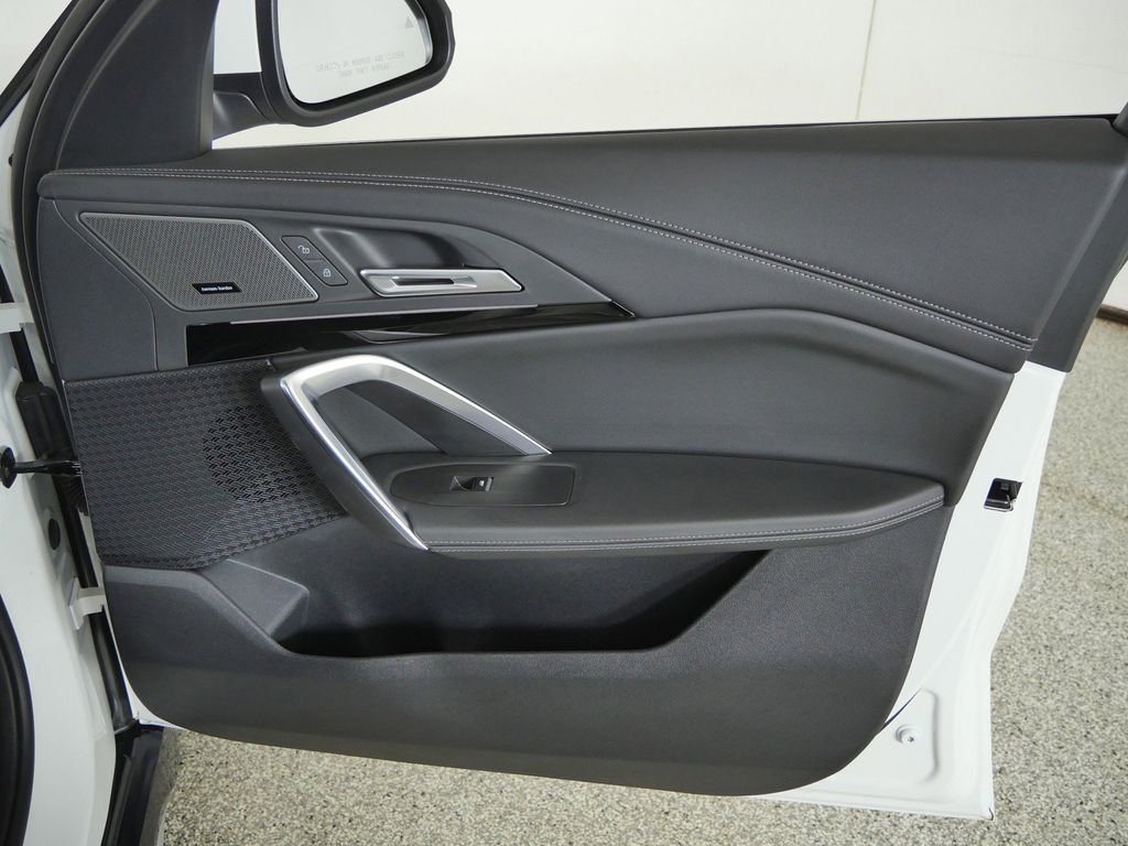 Used 2026 Alpine White BMW xDrive28i image 19