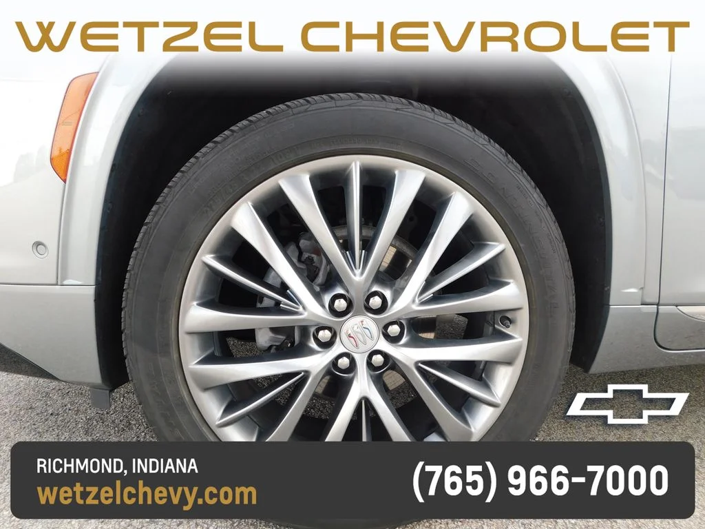 Used 2025 Gray Buick Avenir image 10