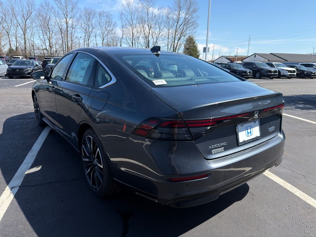 New 2026 Meteorite Gray Metallic Honda Touring image 3