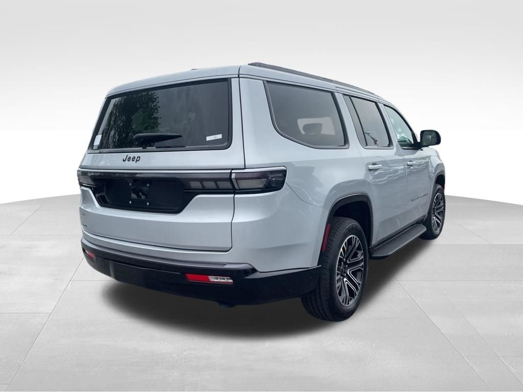 New 2026 Silver-Zynith Exterior Paint Jeep  image 5