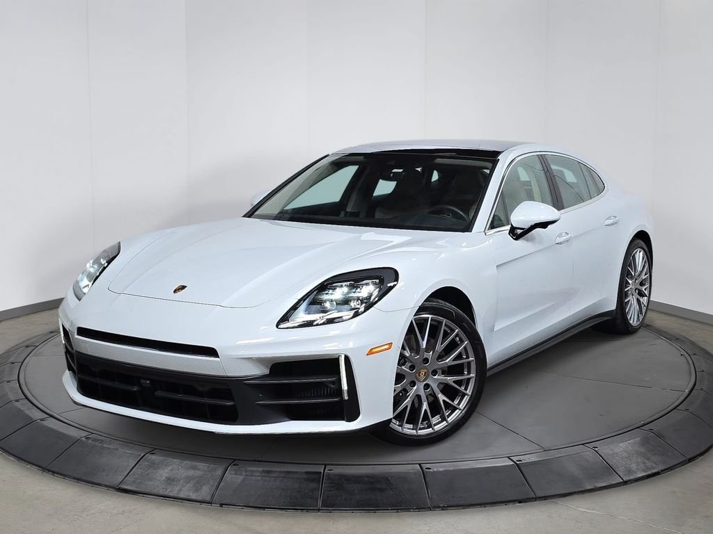 2025 Porsche Panamera 4's photo