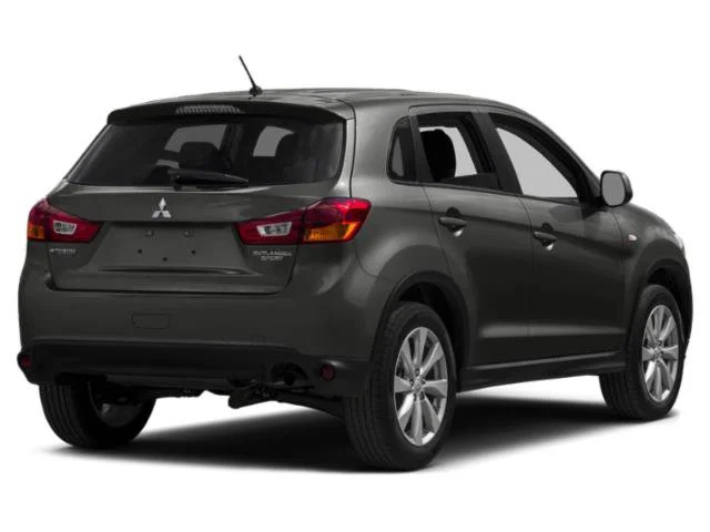 Used 2015  Mitsubishi 2.4 ES image 2