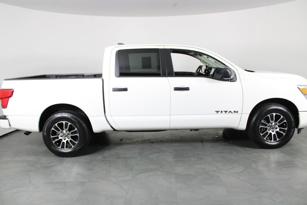 2023 Nissan Titan SV - Photo 11