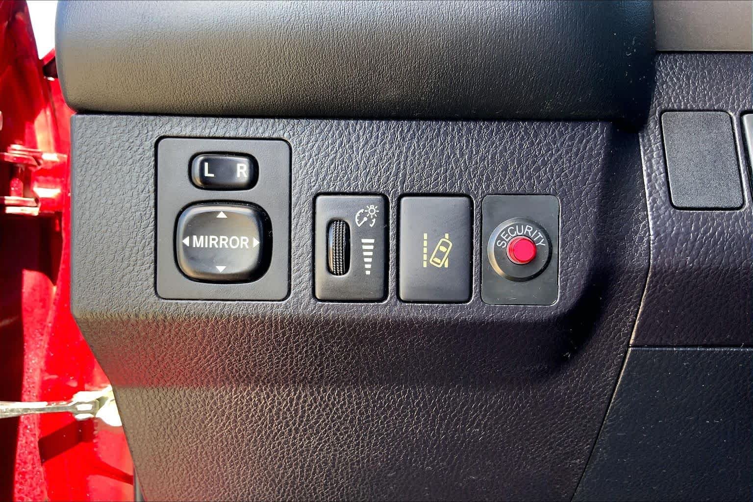 Used 2018 Ruby Flare Pearl Toyota XLE image 33
