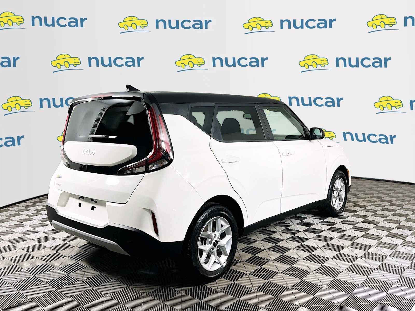 Used 2023 Clear White w/Black Roof Kia S image 7