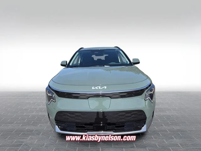 New 2026 Green Kia Wind image 2