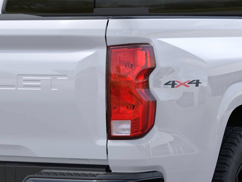 New 2026 Summit White Chevrolet WT image 11
