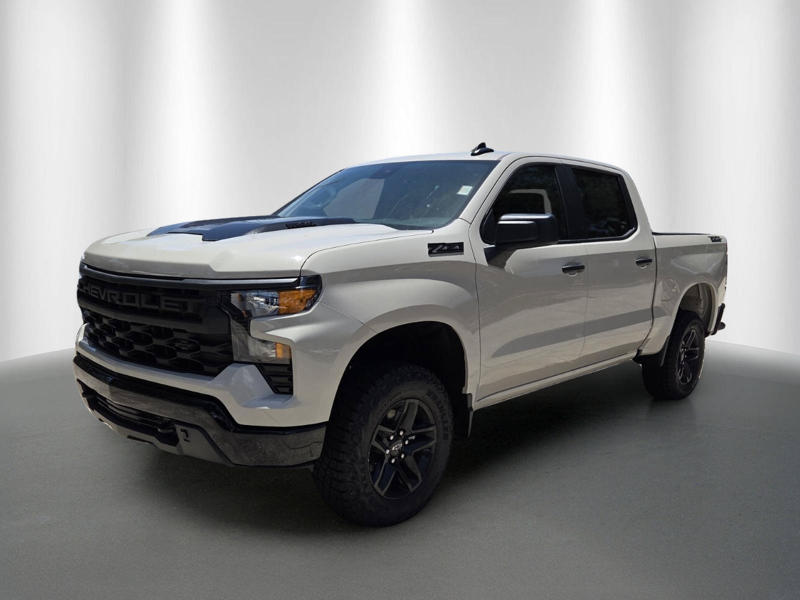 2026 Chevrolet Silverado 1500 Custom Trail Boss - Photo 2