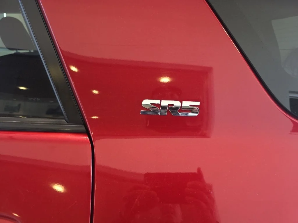 Used 2016 Barcelona Red Metallic Toyota SR5 image 4