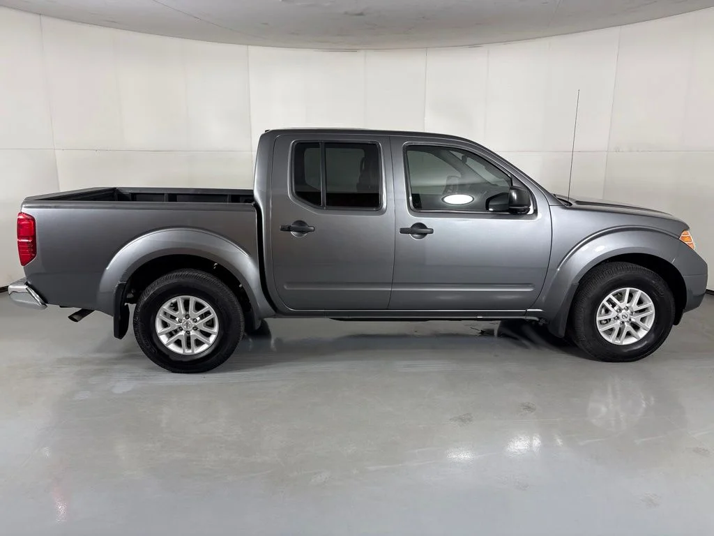 Used 2021 Gray Nissan SV image 7