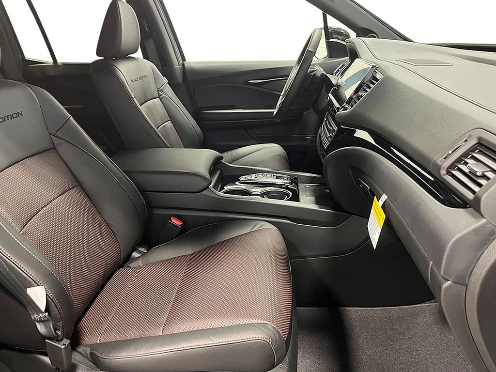 New 2026 Sonic Gray Pearl Honda Black Edition image 28