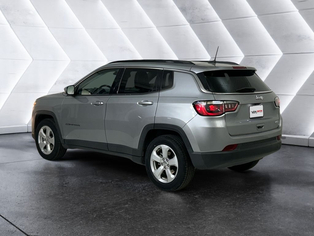 Used 2021 Silver Jeep Latitude image 6