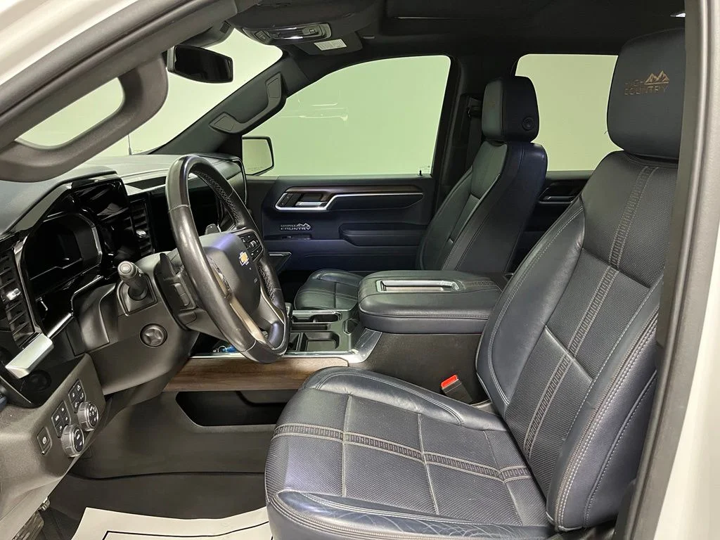 Used 2022 Beige Chevrolet High Country image 21