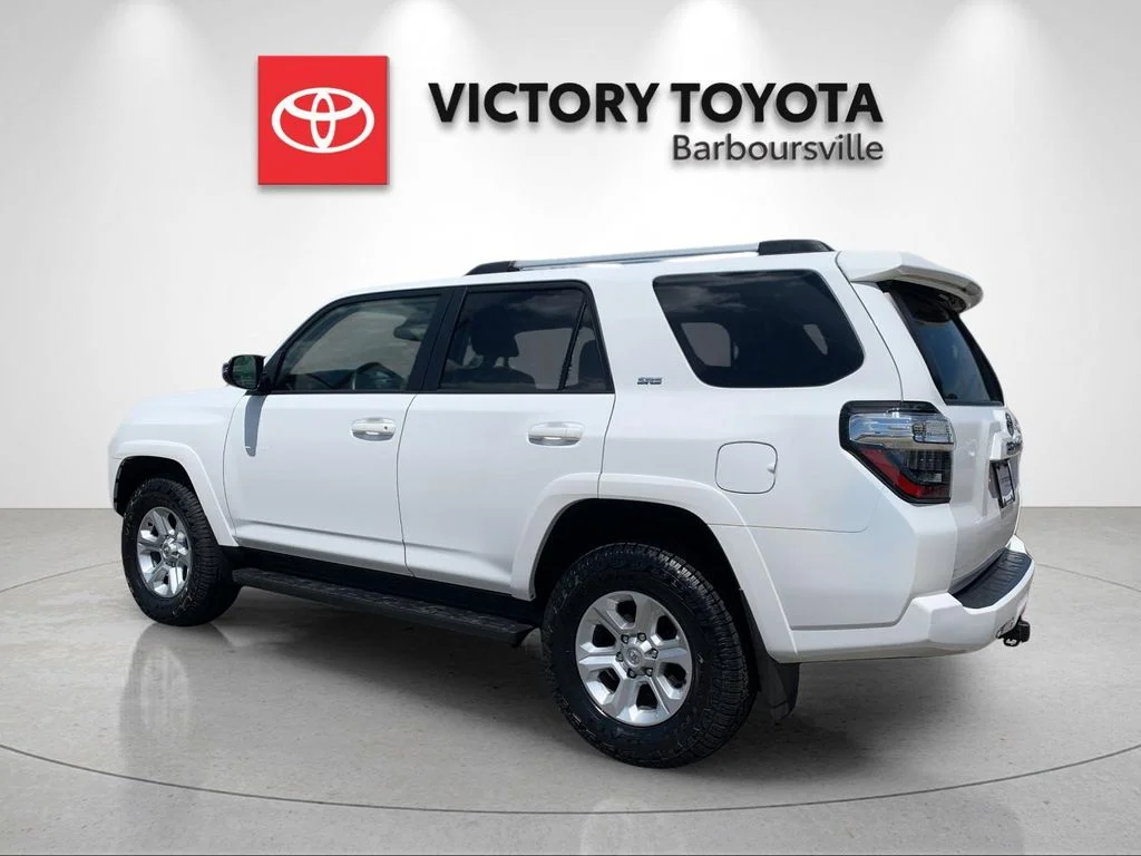 Used 2023 White Toyota SR5 Premium image 3
