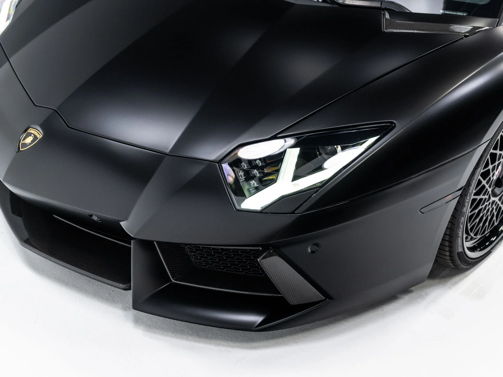 Used 2014  Lamborghini Roadster image 104