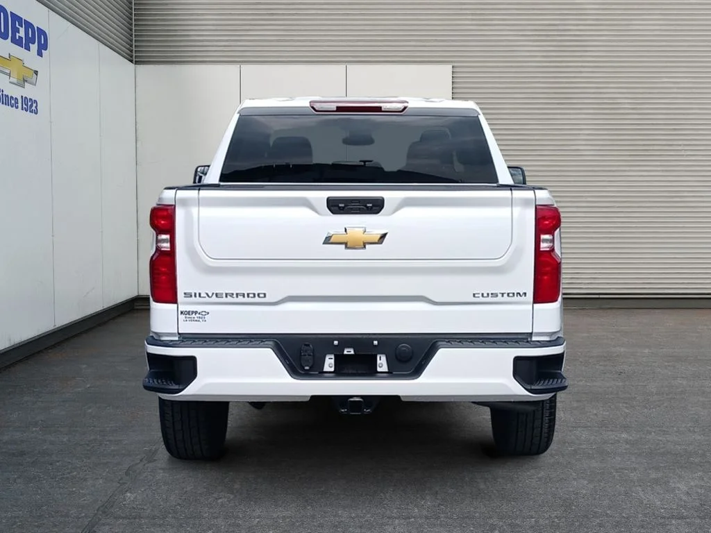 New 2026 Summit White Chevrolet Custom image 4