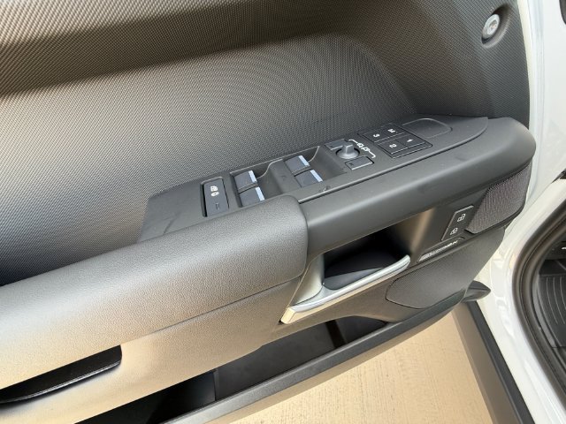 New 2026 Fuji White Land Rover S image 11