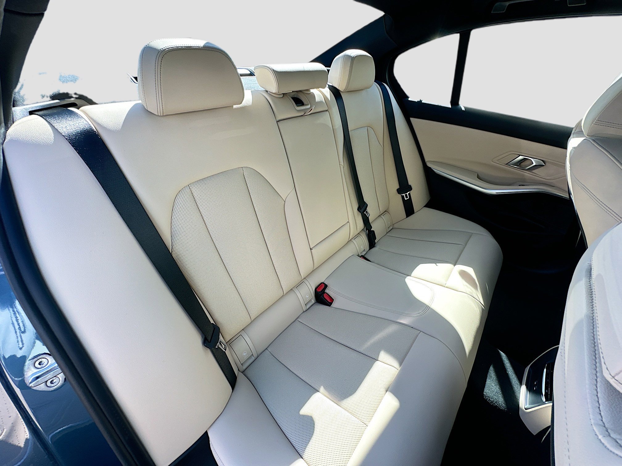 New 2026 Arctic Race Blue Metallic BMW 330i NA image 22