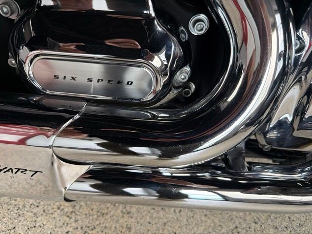 Used 2018 Gray Harley-Davidson ultra image 4