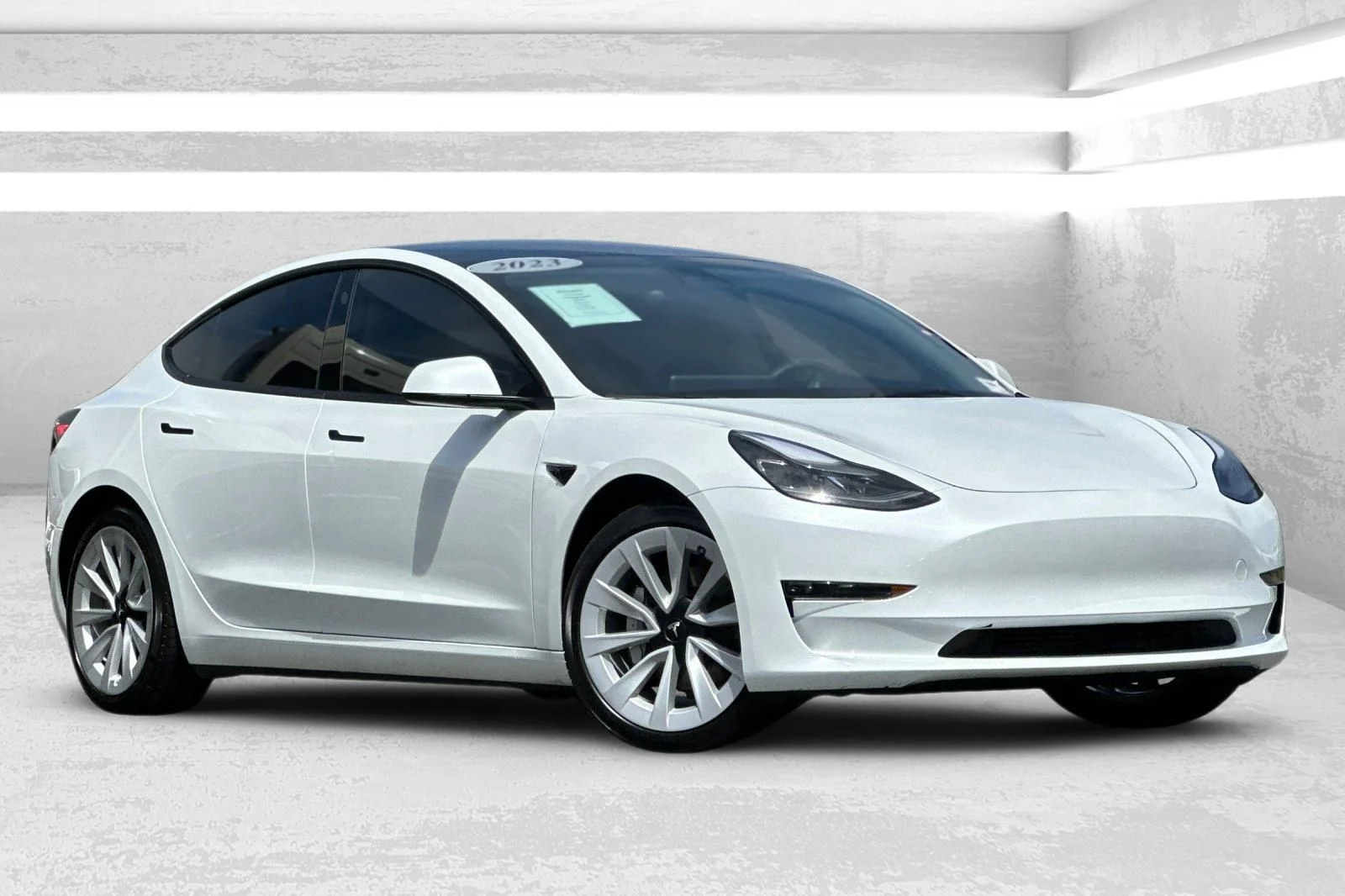 2023 Tesla Model 3 -'s photo
