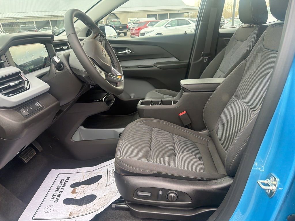 New 2027 Marina Blue Metallic Chevrolet LT image 11