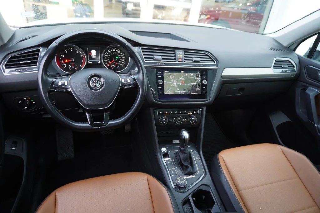 Used 2018 White Volkswagen 2.0T SEL image 14
