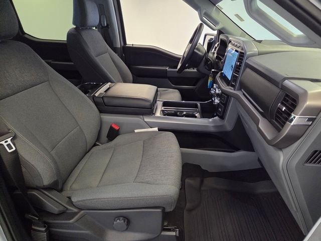 Used 2024 Silver Ford XLT image 17