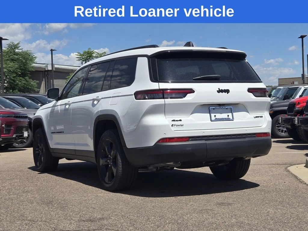 New 2025 Bright White Clear-Coat Exterior Paint Jeep Limited image 3