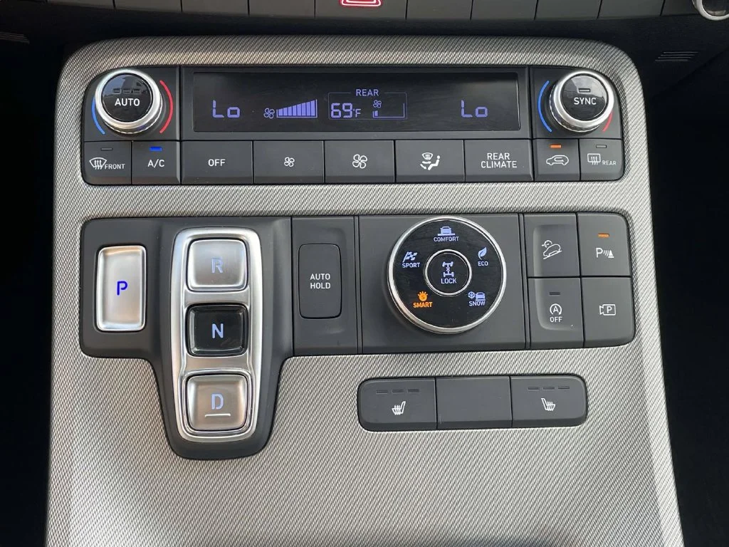 Certified Used 2025 Black Hyundai SEL image 39