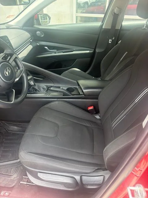 Used 2021 Red Hyundai SEL image 5